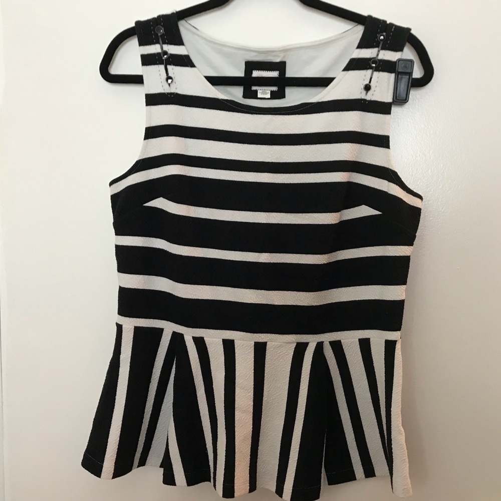 Black and white peplum waist top